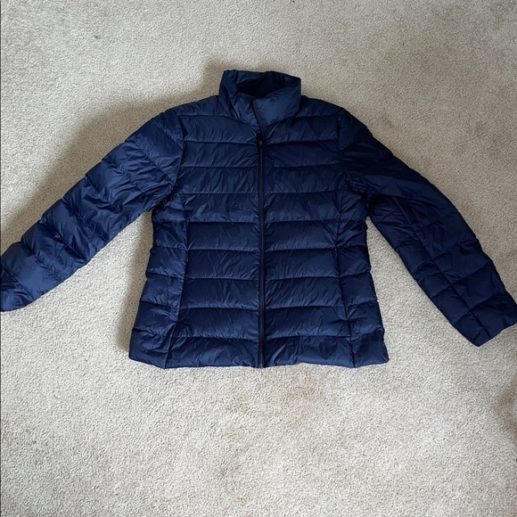 QUINCE Lightweight Down Packable Puffer Jacket - Picture 7 of 9